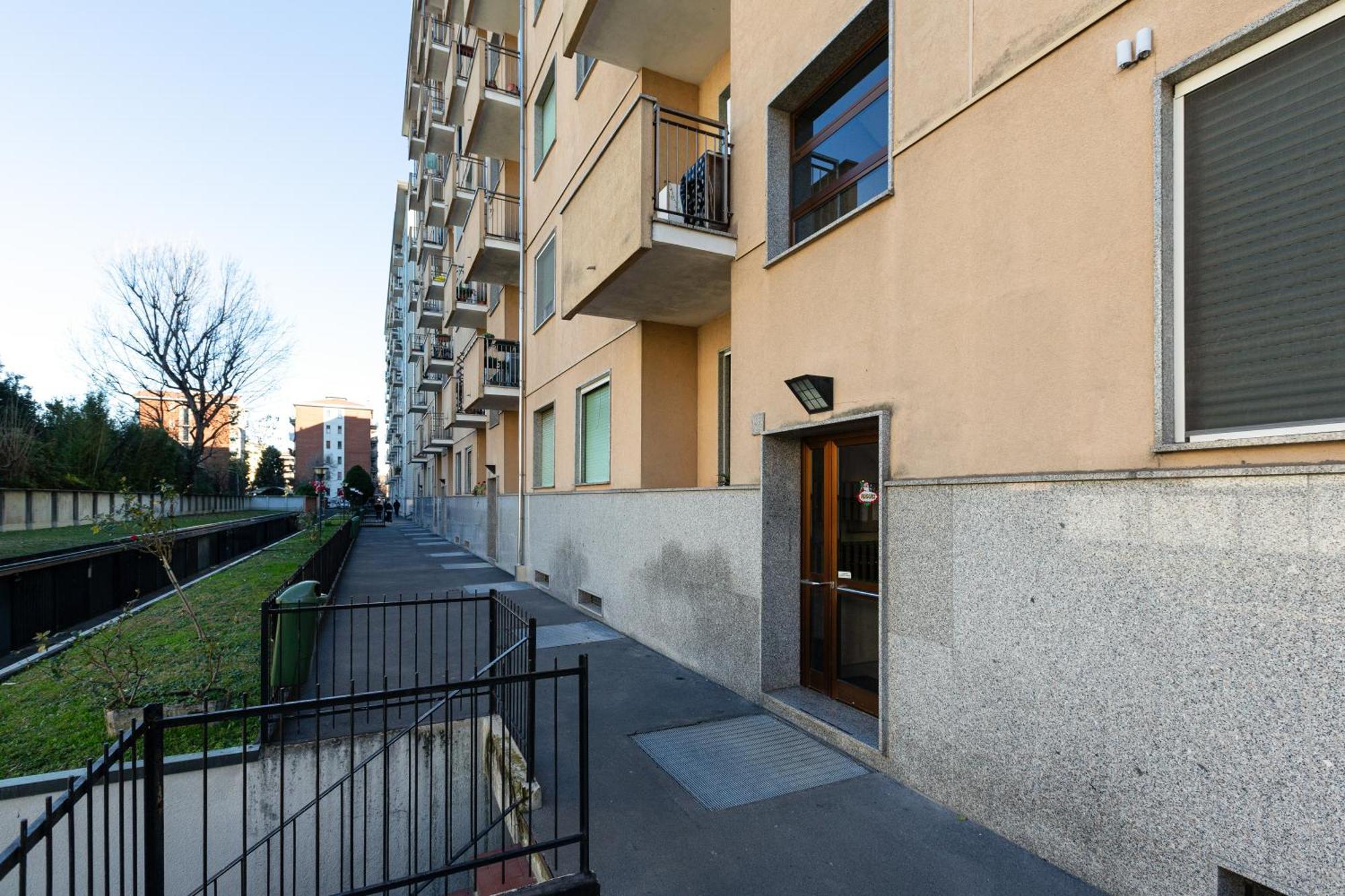 Elegant Milan Apartment In Restocco Area Εξωτερικό φωτογραφία